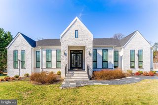 908 WALKER RD, Great Falls, VA 22066