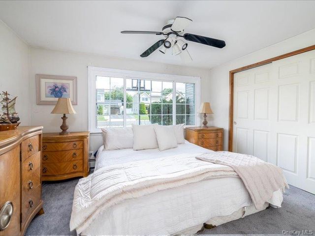 18 Old Farm Road, Levittown, NY 11756