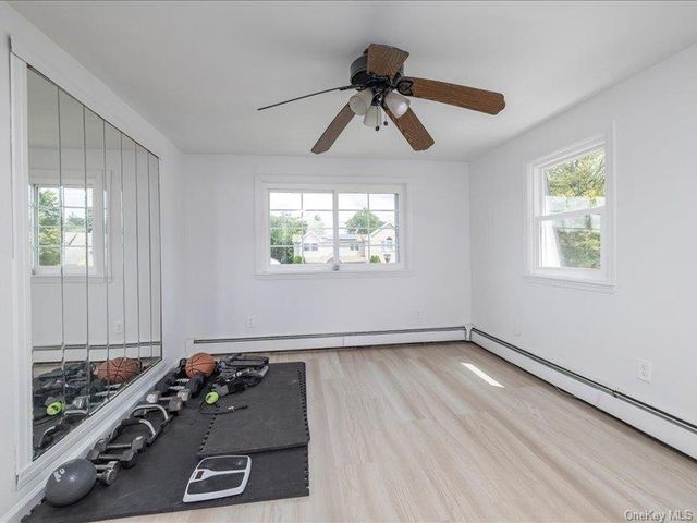 18 Old Farm Road, Levittown, NY 11756