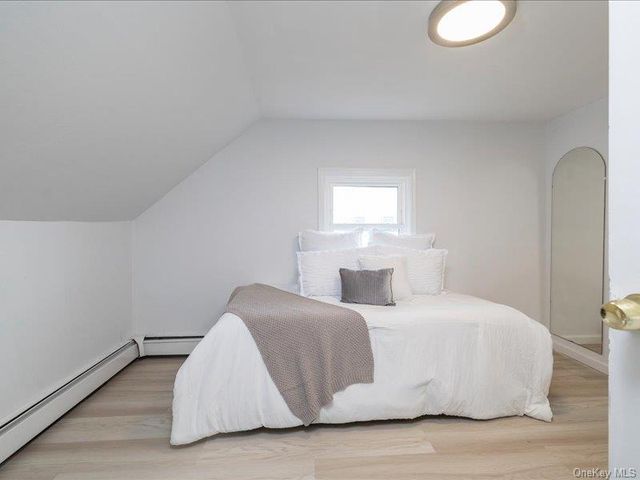 18 Old Farm Road, Levittown, NY 11756