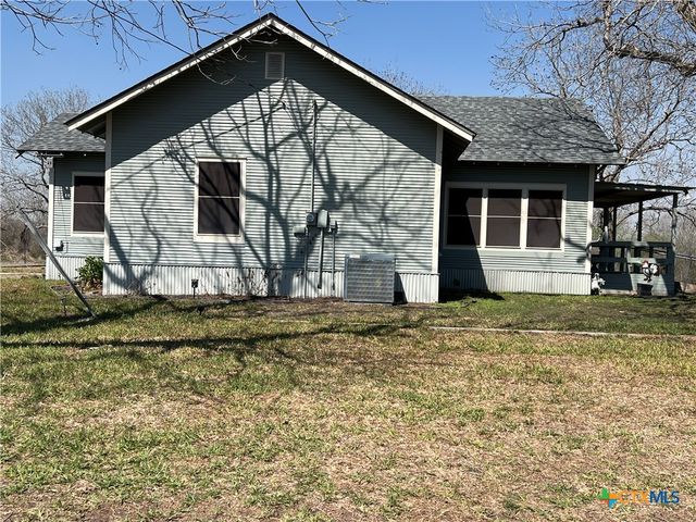 1206 Al Calde De La Bahia, Goliad, TX 77963