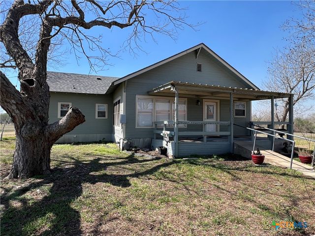 1206 Al Calde De La Bahia, Goliad, TX 77963