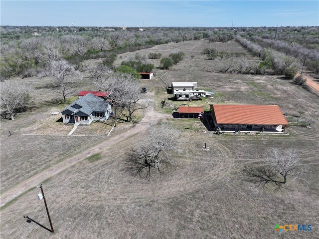 1206 Al Calde De La Bahia, Goliad, TX 77963