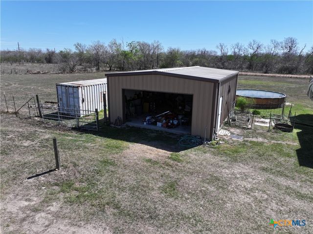 1206 Al Calde De La Bahia, Goliad, TX 77963