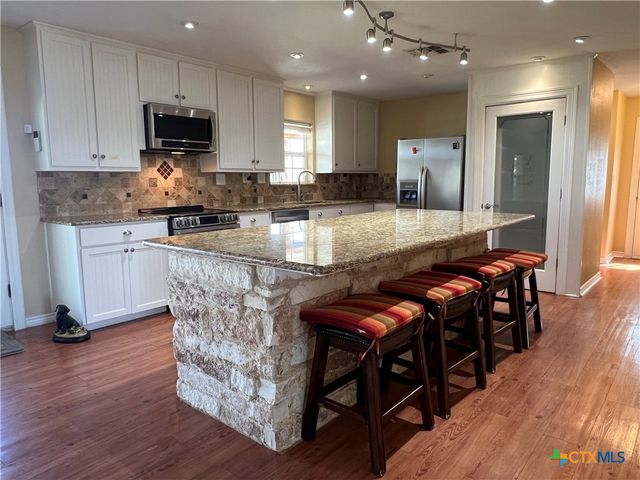 1206 Al Calde De La Bahia, Goliad, TX 77963