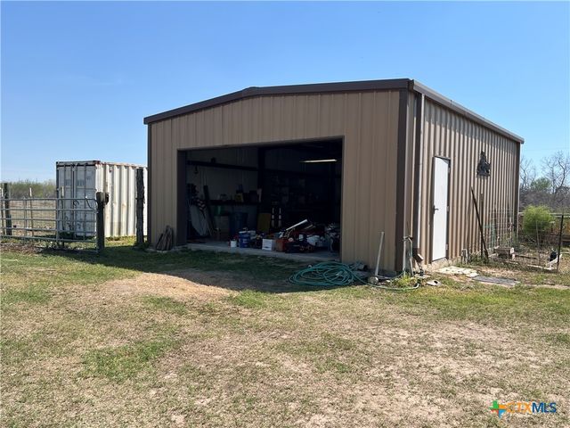 1206 Al Calde De La Bahia, Goliad, TX 77963