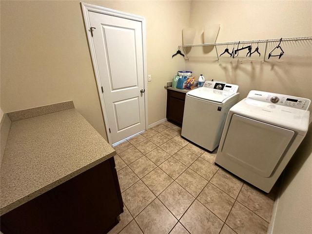 8636 CHILTON DRIVE, Orlando, FL 32836