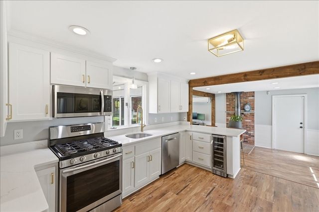 560 Common St, Walpole, MA 02081