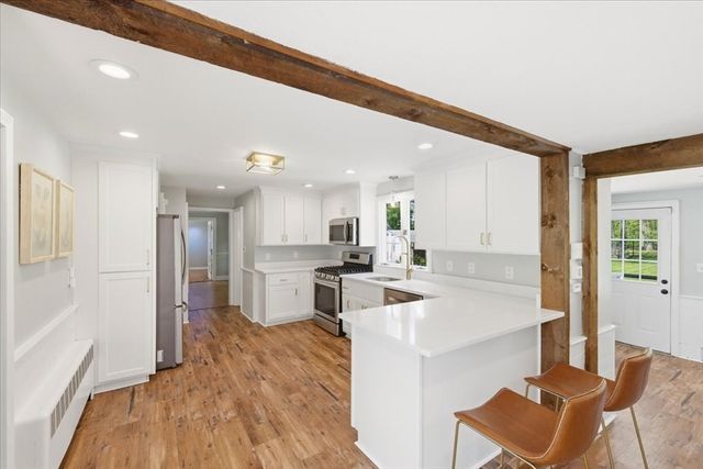 560 Common St, Walpole, MA 02081