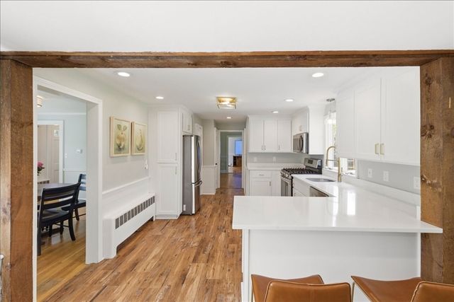 560 Common St, Walpole, MA 02081