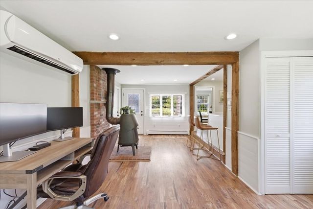 560 Common St, Walpole, MA 02081