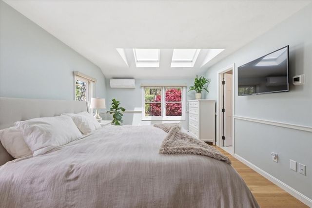 560 Common St, Walpole, MA 02081
