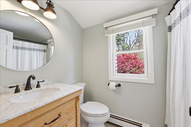 560 Common St, Walpole, MA 02081