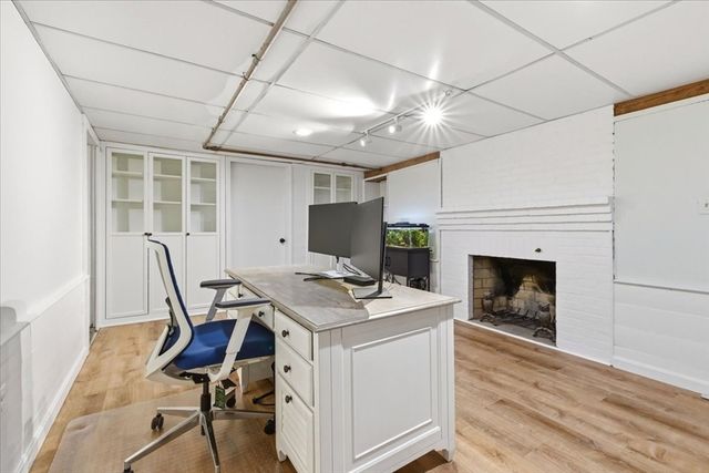 560 Common St, Walpole, MA 02081