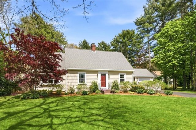 560 Common St, Walpole, MA 02081
