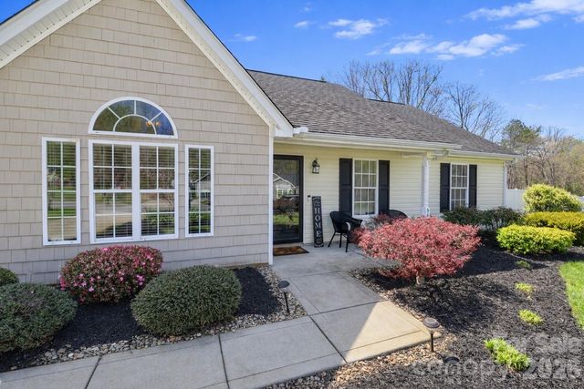5867 Sunset View Lane, Catawba, NC 28609