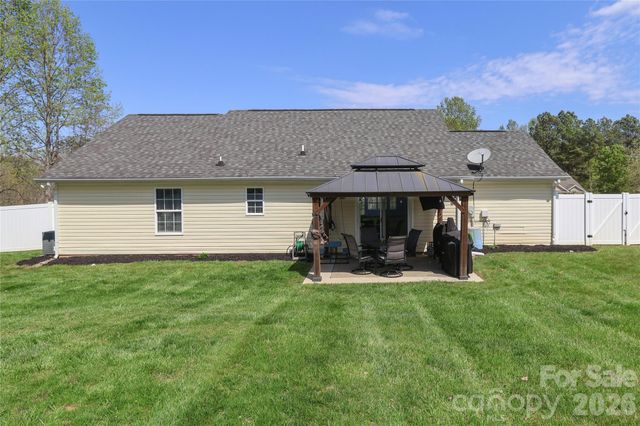 5867 Sunset View Lane, Catawba, NC 28609