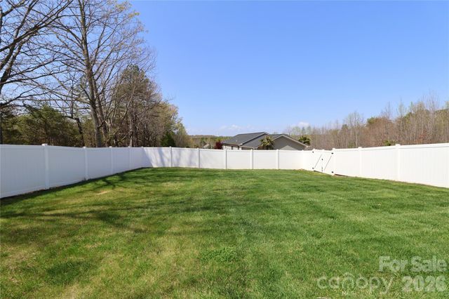 5867 Sunset View Lane, Catawba, NC 28609