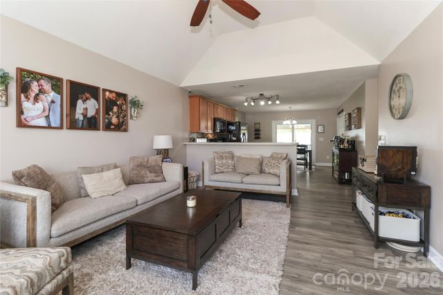 5867 Sunset View Lane, Catawba, NC 28609