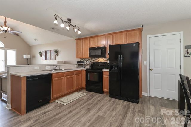 5867 Sunset View Lane, Catawba, NC 28609