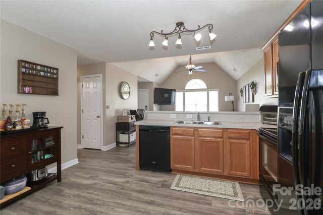 5867 Sunset View Lane, Catawba, NC 28609