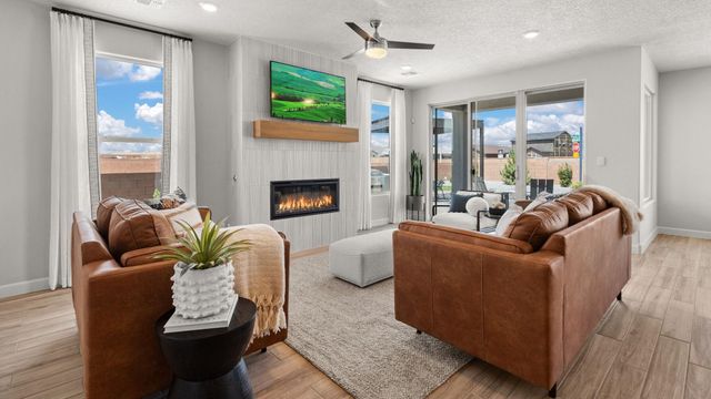 2432 Marble Avenue NE, Rio Rancho, NM 87144