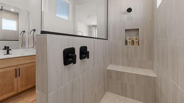 2432 Marble Avenue NE, Rio Rancho, NM 87144