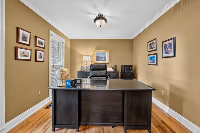864 Great Oaks Boulevard, Rochester, MI 48307