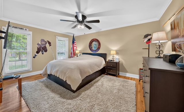 864 Great Oaks Boulevard, Rochester, MI 48307
