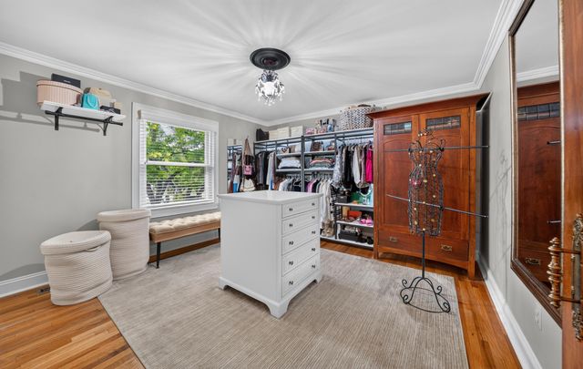 864 Great Oaks Boulevard, Rochester, MI 48307
