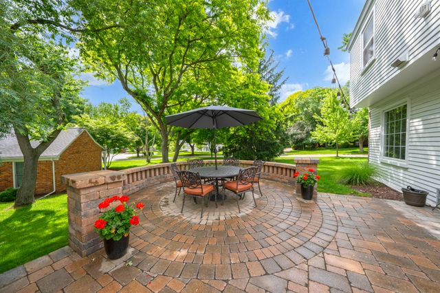 864 Great Oaks Boulevard, Rochester, MI 48307