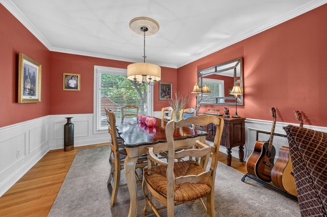 864 Great Oaks Boulevard, Rochester, MI 48307