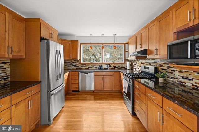 140 LAUREL ROAD, Princeton, NJ 08540