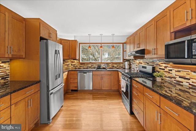 140 LAUREL ROAD, Princeton, NJ 08540