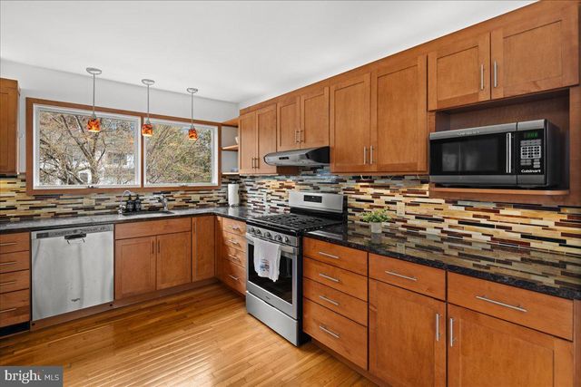 140 LAUREL ROAD, Princeton, NJ 08540