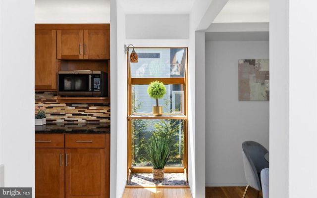 140 LAUREL ROAD, Princeton, NJ 08540