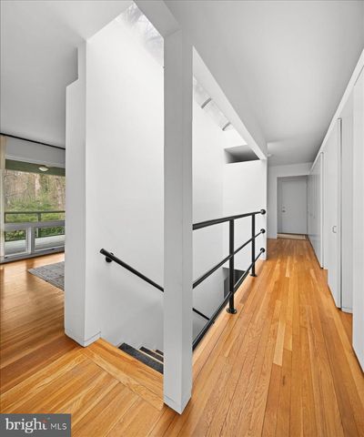 140 LAUREL ROAD, Princeton, NJ 08540
