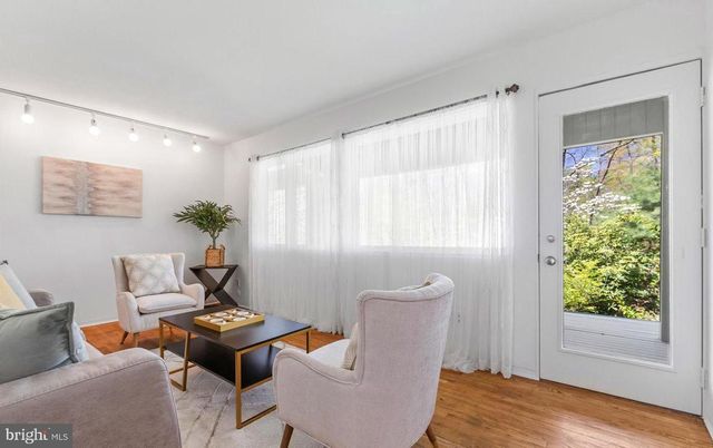 140 LAUREL ROAD, Princeton, NJ 08540