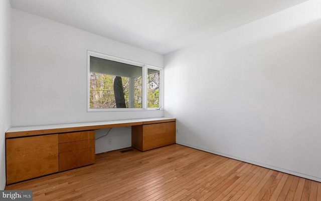 140 LAUREL ROAD, Princeton, NJ 08540
