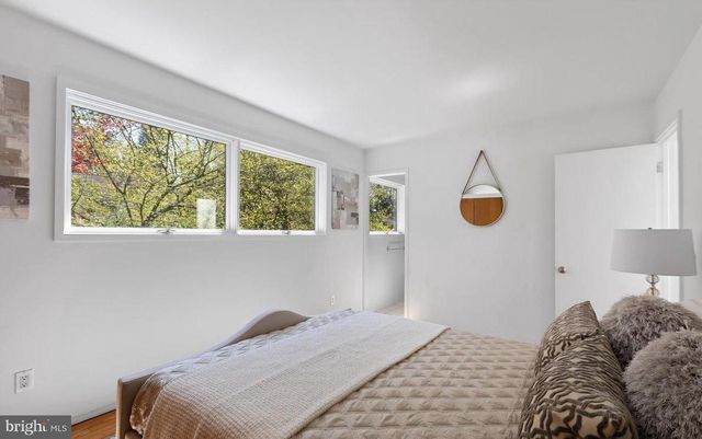 140 LAUREL ROAD, Princeton, NJ 08540