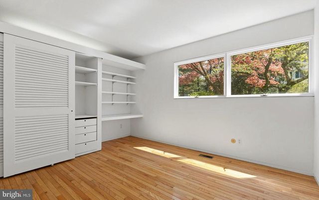 140 LAUREL ROAD, Princeton, NJ 08540