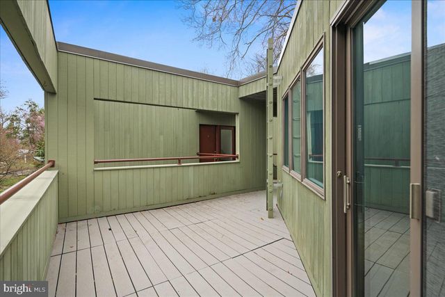 140 LAUREL ROAD, Princeton, NJ 08540