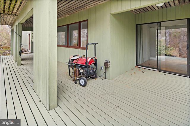 140 LAUREL ROAD, Princeton, NJ 08540