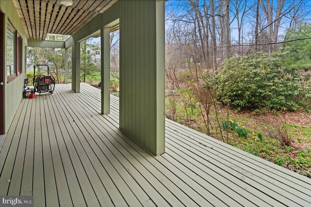 140 LAUREL ROAD, Princeton, NJ 08540