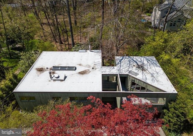 140 LAUREL ROAD, Princeton, NJ 08540
