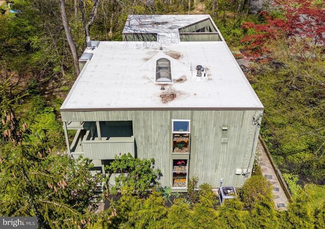 140 LAUREL ROAD, Princeton, NJ 08540