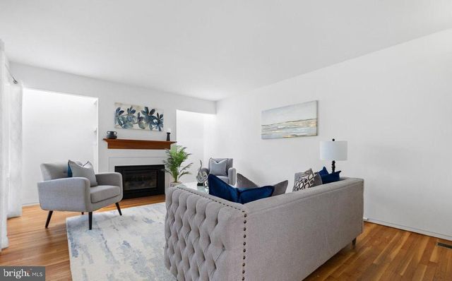 140 LAUREL ROAD, Princeton, NJ 08540