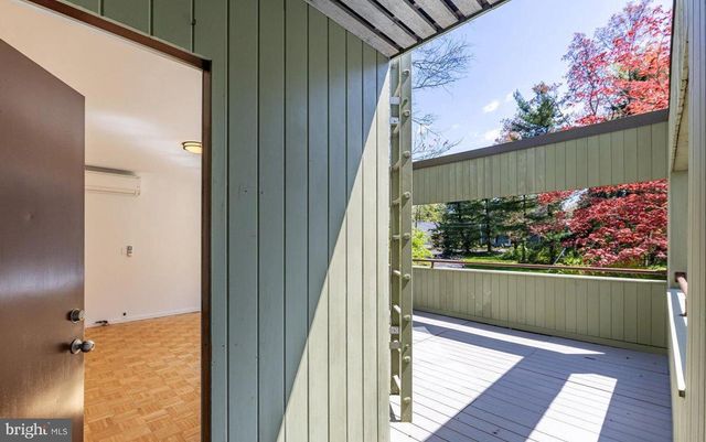 140 LAUREL ROAD, Princeton, NJ 08540