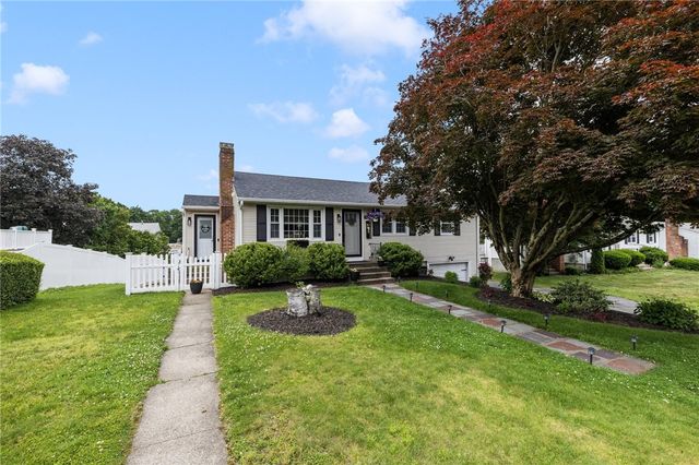 12 Hidden Valley Lane, Lincoln, RI 02865