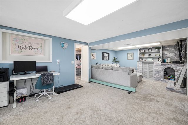 12 Hidden Valley Lane, Lincoln, RI 02865